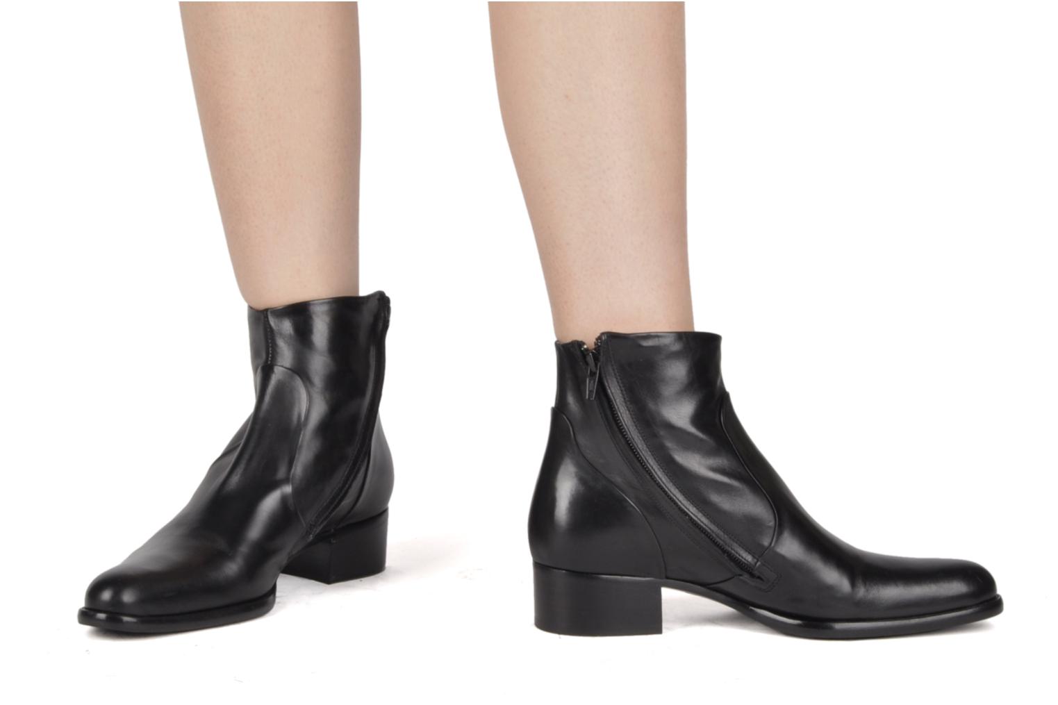 Free Lance Queenie 4 Low Zip Boot (Noir) Bottines et boots chez