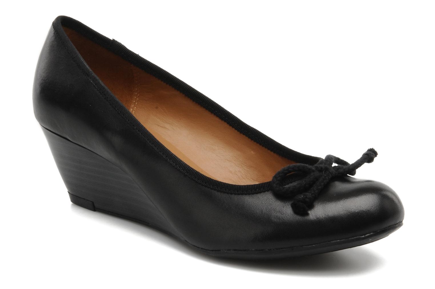 Clarks Dublin Streets (Zwart) Pumps chez Sarenza (100248)