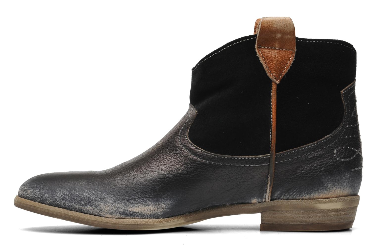 lola espeleta bottes