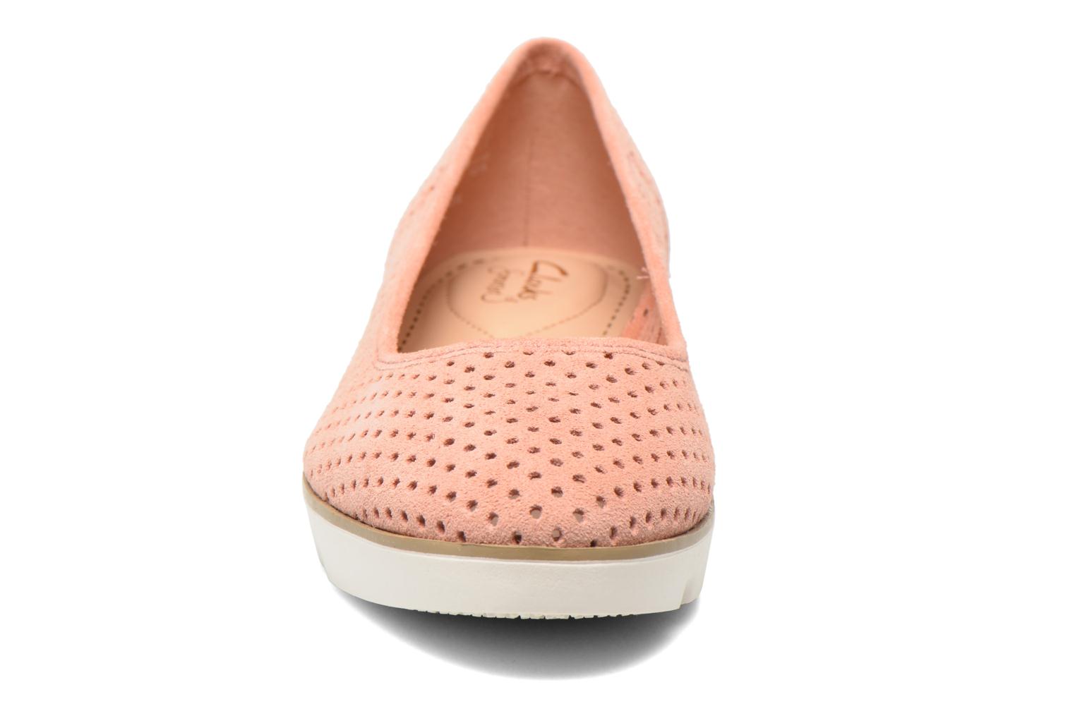 clarks evie buzz