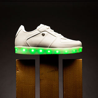 Leuchtende LED Schuhe für Kinder