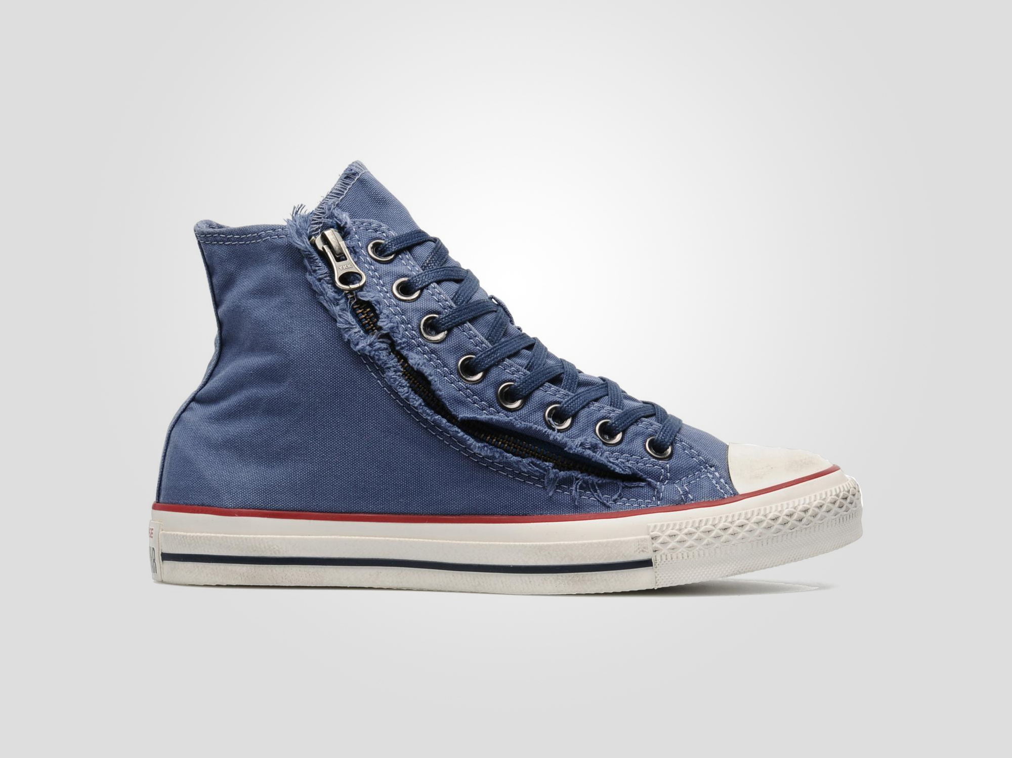 Sarenza: mini-site Converse GET LOUD