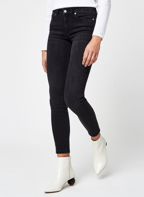 CKJ 011 Mid Rise Skinny par Calvin Klein Jeans