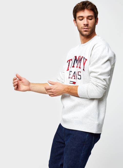 TJM Plaid Tommy Graphic Crew par Tommy Jeans