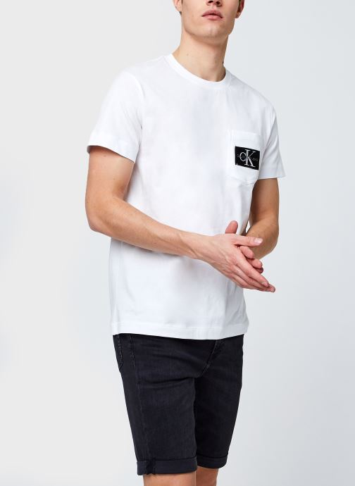 Monogram Badge Pocket Tee par Calvin Klein Jeans