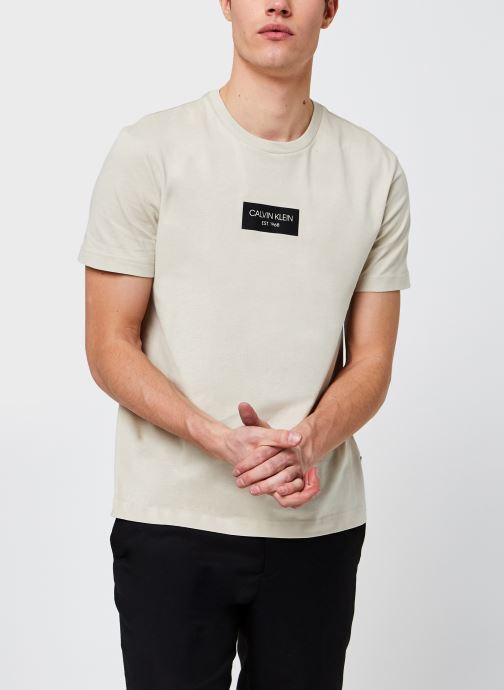 Chest Box Logo T-Shirt par Calvin Klein