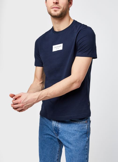 Chest Box Logo T-Shirt par Calvin Klein