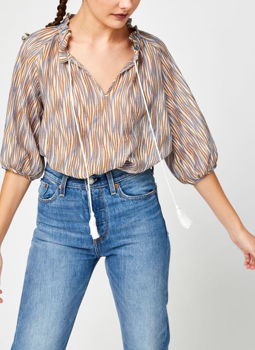 21113053 par The Korner