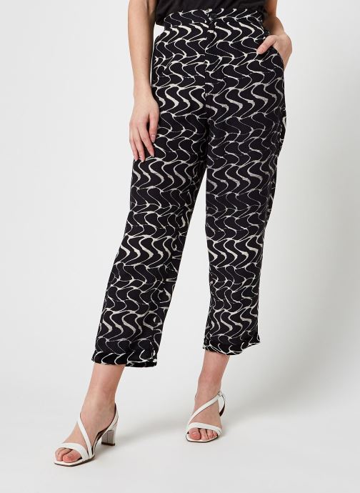 Pele par Leon & Harper