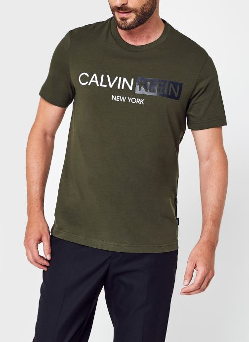 Contrast Graphic Logo T-Shirt par Calvin Klein