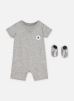 Converse Apparel Vêtements Lil Chuck Romper & Sock Set pour Accessoires Unisex 0 - 3M 56A247-042