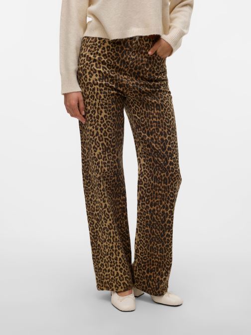 Vêtements VMTESSA HR WIDE STRETCH AOP JEANS NOOS pour Accessoires - Vero Moda - Modalova