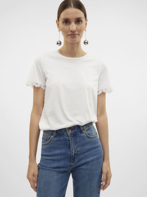 Vêtements VMHANNE FRANCIS SS TOP BOX JRS GA SLEEVE pour Accessoires - Vero Moda - Modalova
