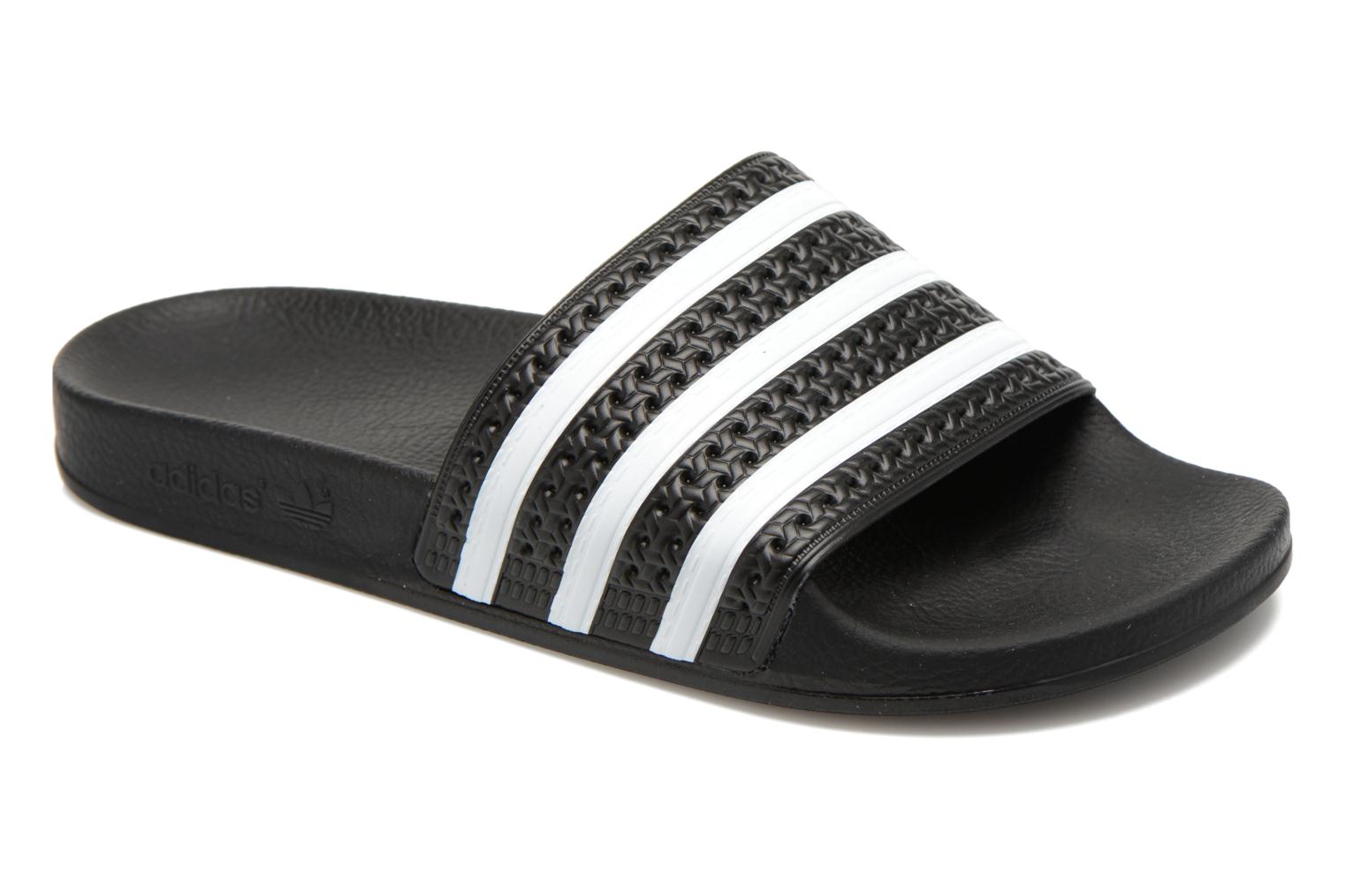Adidas Originals Adilette (Noir) - Sandales et nu-pieds chez Sarenza ... Sandales et nu-pieds Adidas Originals Adilette Noir vue détail/paire