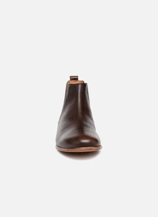 clarks form chelsea boots