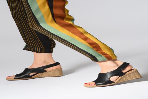 clarks ladies boat shoes