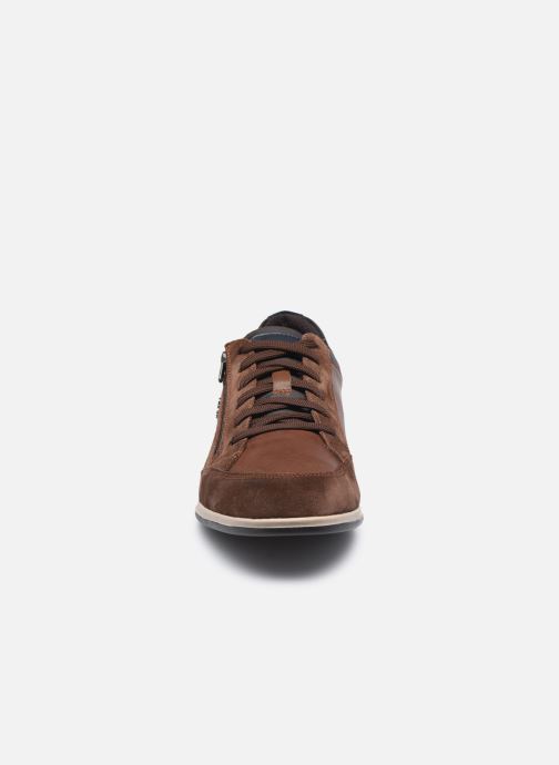 chaussures élégantes et raffinées