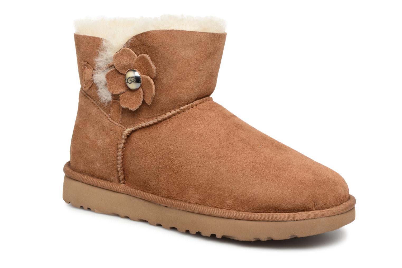 Mini Bailey Button Poppy W par UGG