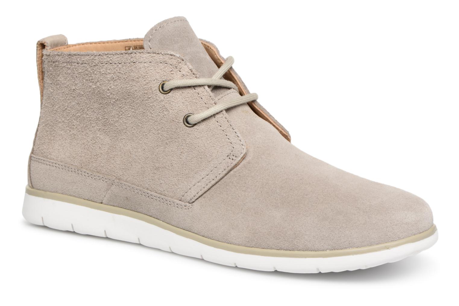 Freamon flesh out par UGG