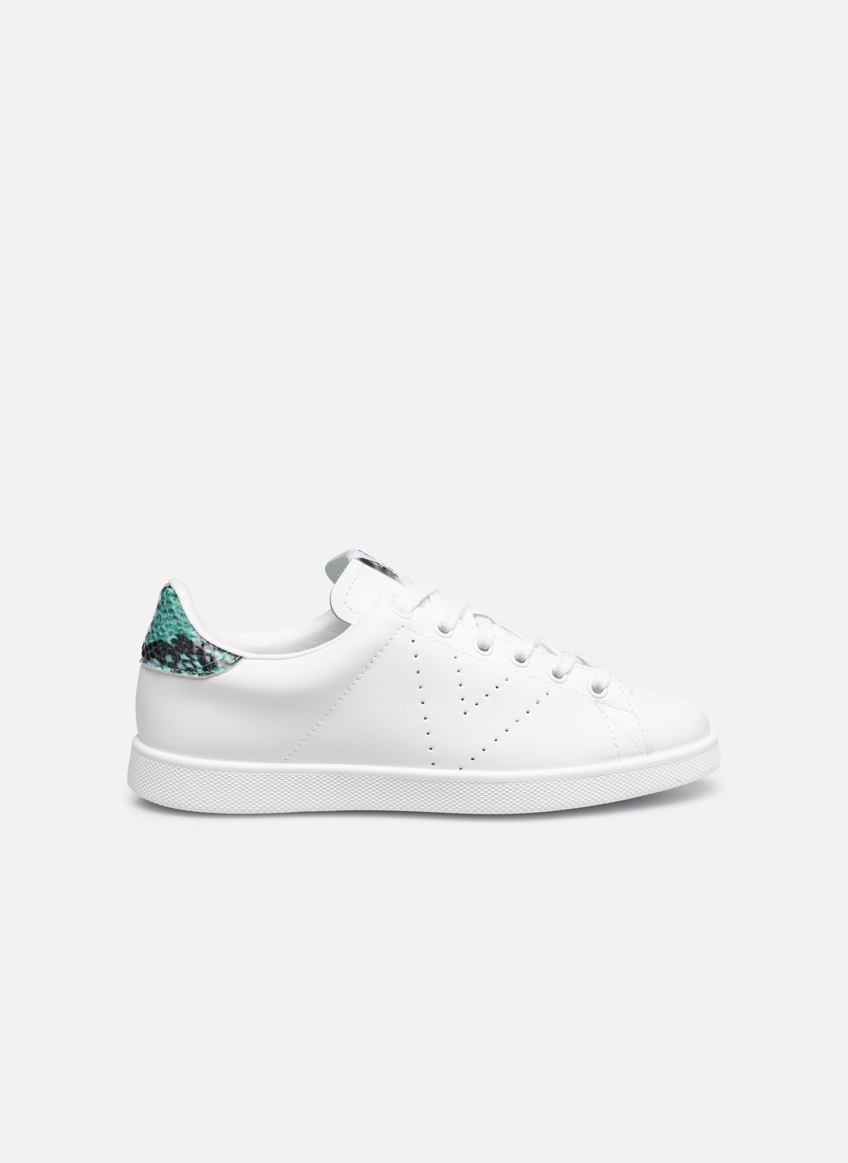 tenis de piel blancos